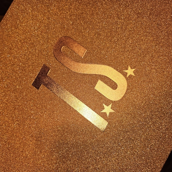 Taylor Swift The Life Of A Showgirl Cardigan Box Set XL/2XL - Picture 4 of 4